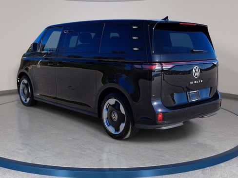 New 2025 Volkswagen ID. Buzz Pro S image 7