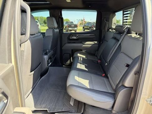 Used 2022 Chevrolet Silverado 1500 ZR2 w/ Technology Package AWD/4WD image 14