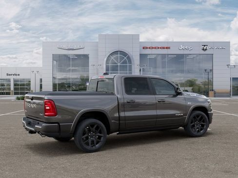 New 2026 RAM 1500 Laramie AWD/4WD image 4