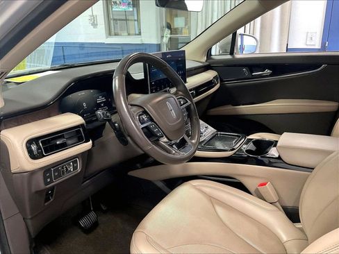 Used 2022 Lincoln Nautilus Reserve AWD/4WD image 8