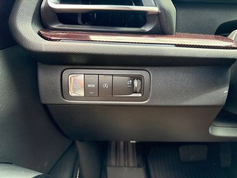 New 2026 Chevrolet Traverse RS w/ LPO, Floor Liner Package FWD image 13