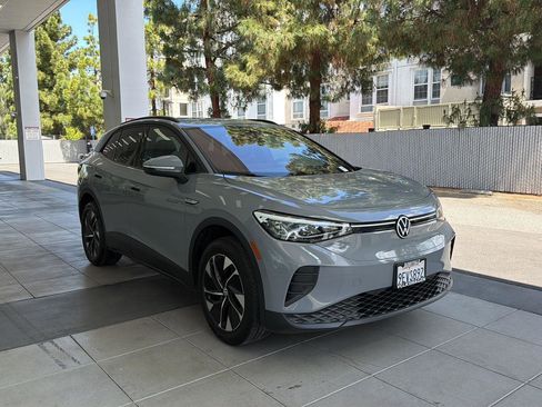 Certified 2022 Volkswagen ID.4 Pro AWD/4WD image 7