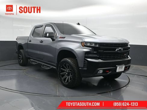 Used 2021 Chevrolet Silverado 1500 LT Trail Boss w/ Convenience Package II AWD/4WD image 4