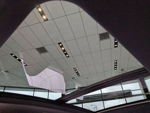 Used 2025 Porsche Macan image 26