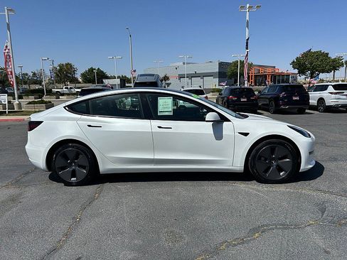 Used 2023 Tesla Model 3 Standard Range RWD image 8