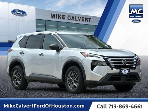 Used 2024 Nissan Rogue S FWD image 7