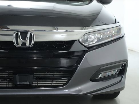 Used 2020 Honda Accord EX image 7