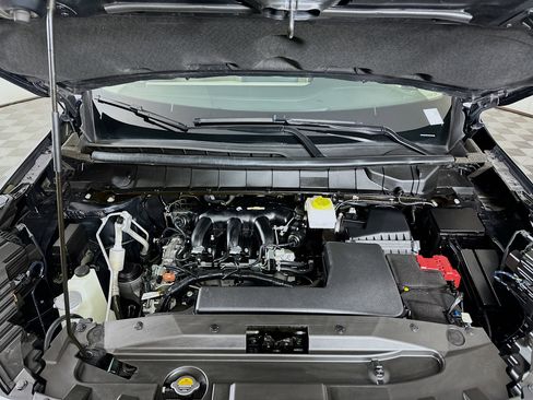 Used 2024 Nissan Pathfinder SV image 33