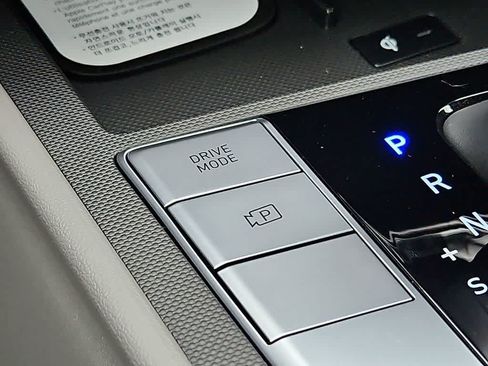 New 2026 Hyundai Elantra Sport FWD image 19
