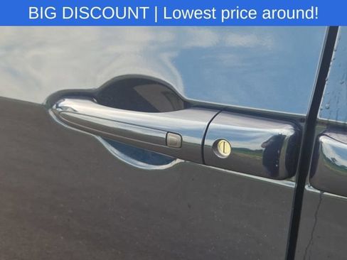Used 2023 Chrysler Pacifica Touring-L FWD image 26