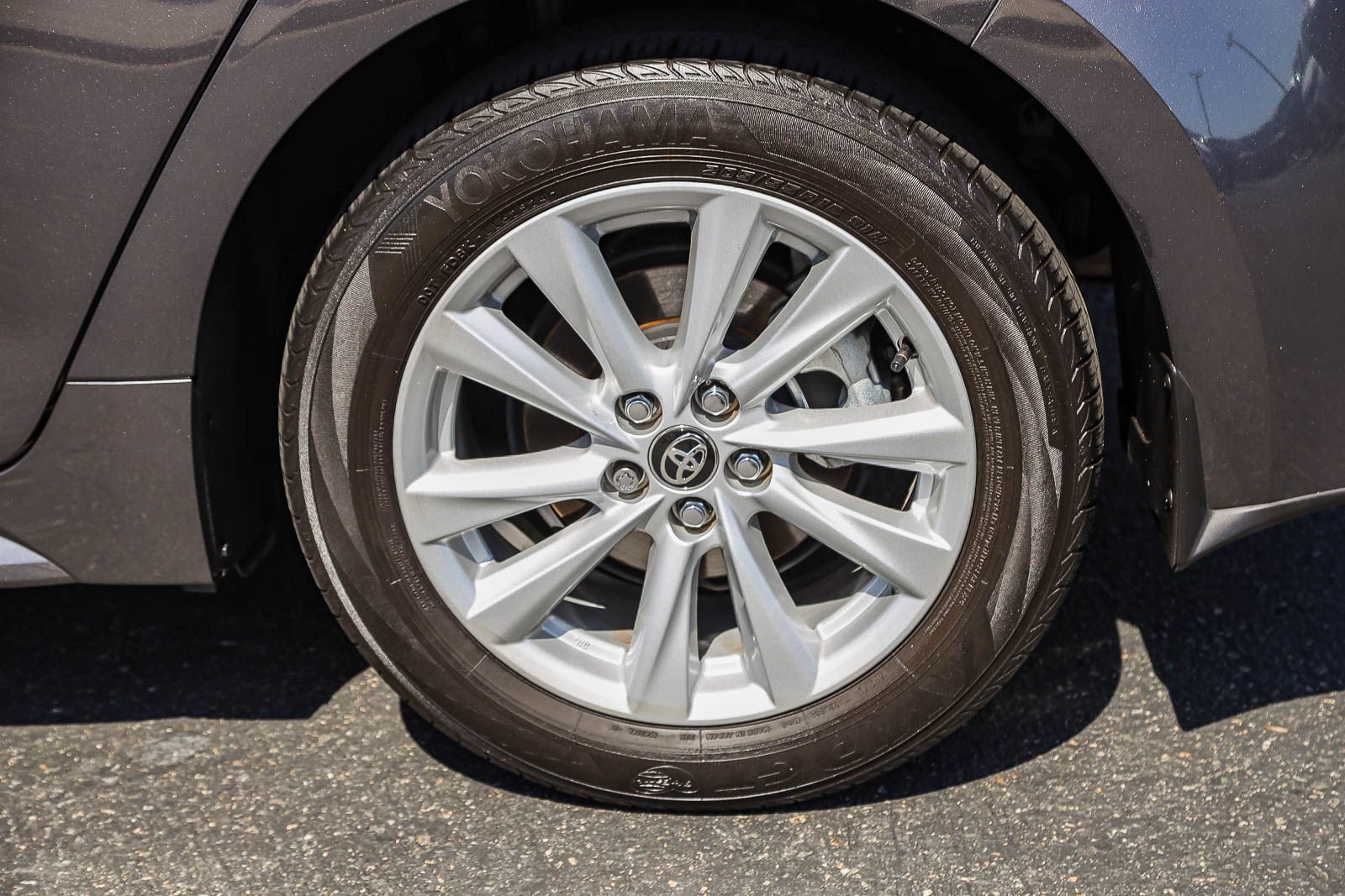 Certified 2025 Toyota Corolla SE w/ SE Package FWD image 8