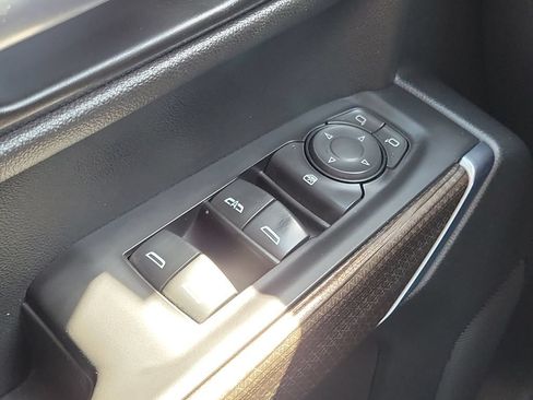 Used 2021 Chevrolet Silverado 1500 LT RWD image 15
