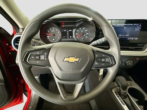 New 2026 Chevrolet Trax LS w/ LS Convenience Package FWD image 12