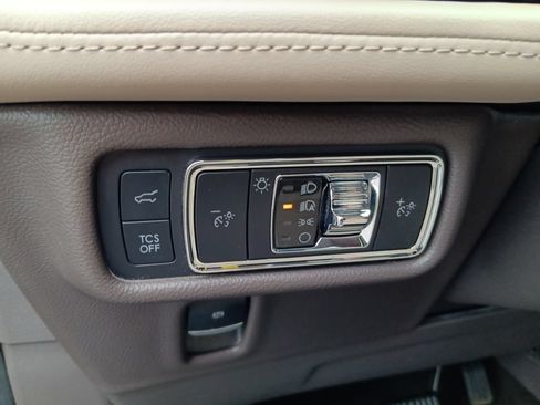 Used 2021 Lincoln Nautilus Reserve AWD/4WD image 25