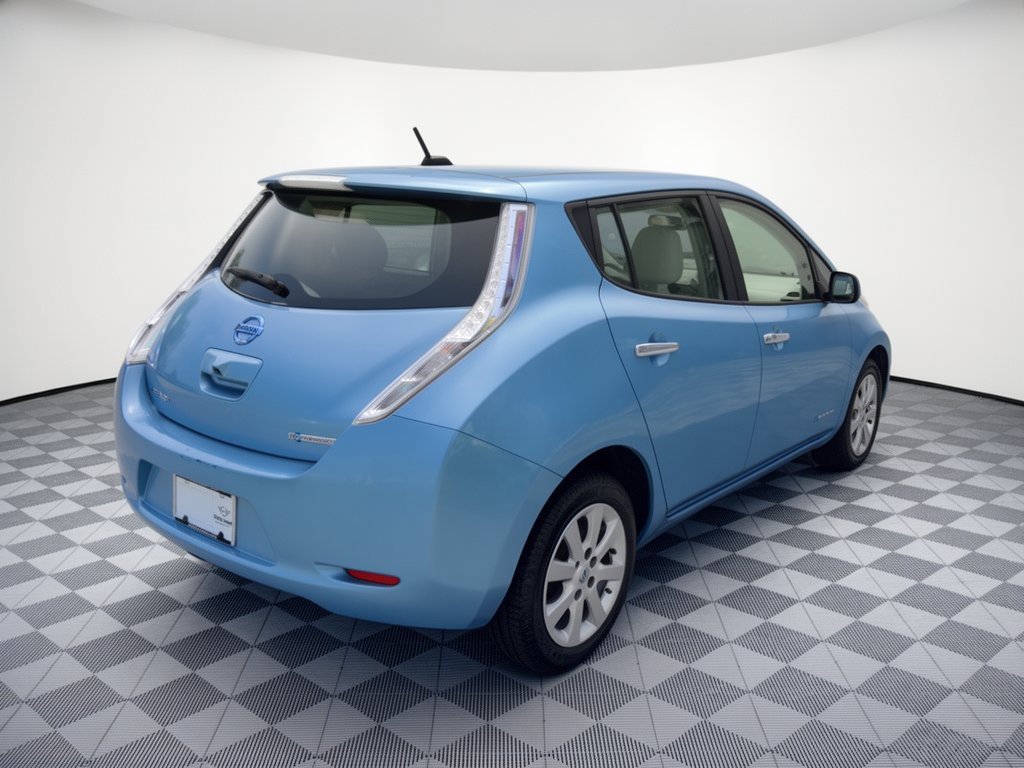 Used 2015 Nissan Leaf S w/ Charge Package FWD image 9