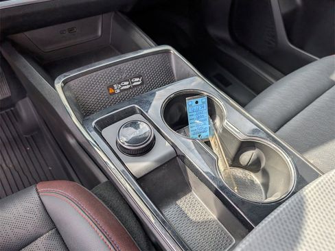 Used 2025 Chevrolet Equinox RS image 18