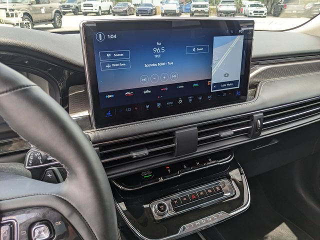 Used 2025 Lincoln Corsair Reserve FWD image 23