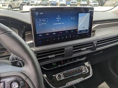 Used 2025 Lincoln Corsair Reserve FWD image 23