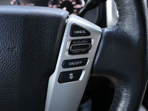 Used 2021 Nissan Titan SV w/ SV Convenience Package RWD image 34