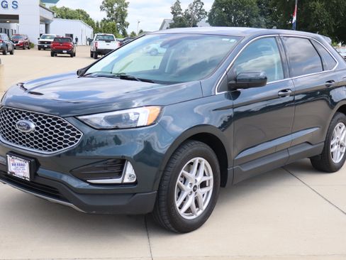 Used 2023 Ford Edge SEL w/ Convenience Package AWD/4WD image 2
