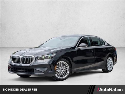Used 2025 BMW 530i xDrive AWD/4WD image 1