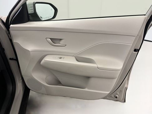 Used 2025 Hyundai Kona SEL AWD/4WD image 33