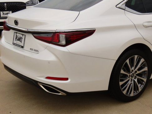 Used 2020 Lexus ES 350 w/ Premium Package image 10