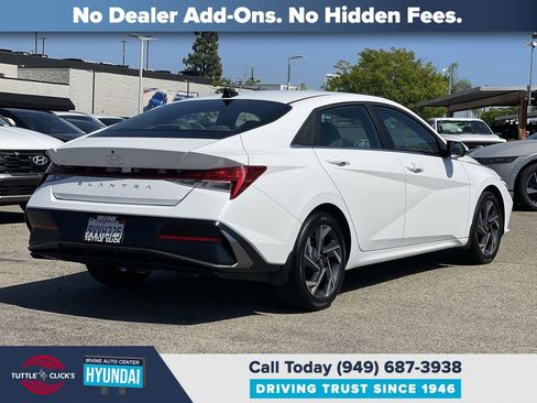Certified 2025 Hyundai Elantra SEL FWD image 6