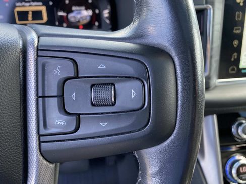 Used 2022 GMC Yukon Denali image 22