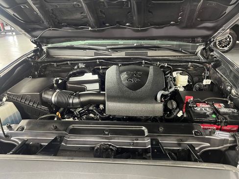 Certified 2022 Toyota Tacoma SR5 image 36