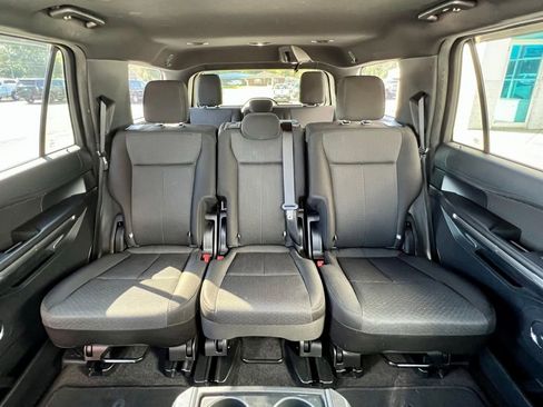 Used 2020 Ford Expedition XLT image 35