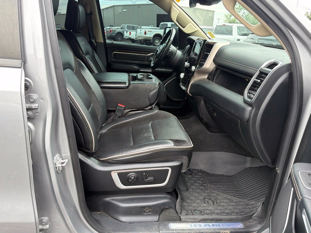 Used 2020 RAM 1500 Laramie AWD/4WD image 14