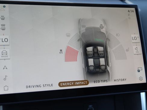 Used 2024 Land Rover Discovery Sport S image 44