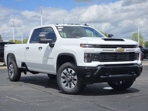 New 2026 Chevrolet Silverado 2500 Custom w/ Custom Value Package AWD/4WD image 2
