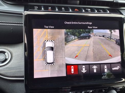 Used 2023 Jeep Grand Cherokee L Limited w/ Luxury Tech Group II RWD image 31
