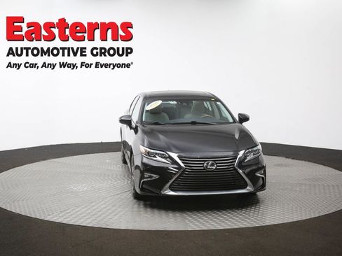 Used 2018 Lexus ES 350 w/ Luxury Package w/Wood Trim FWD image 56