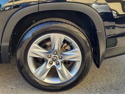 Used 2016 Toyota Highlander Limited image 33
