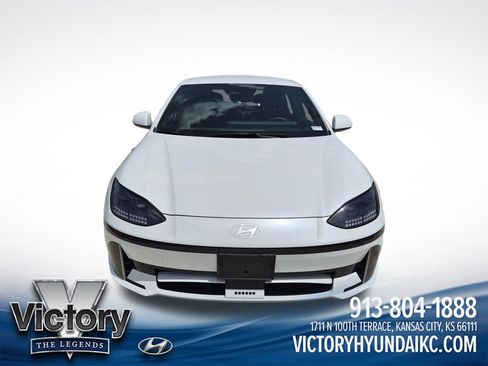 Used 2025 Hyundai Ioniq 6 SE RWD image 8