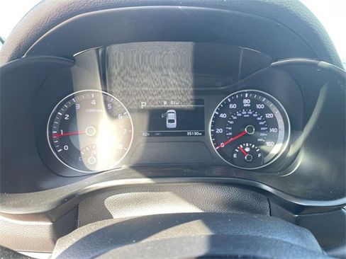 Used 2023 Kia Forte LXS image 11