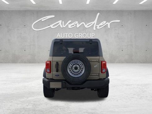 New 2025 Ford Bronco 4-Door image 5