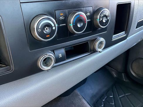 Used 2011 Chevrolet Silverado 1500 LS RWD image 32