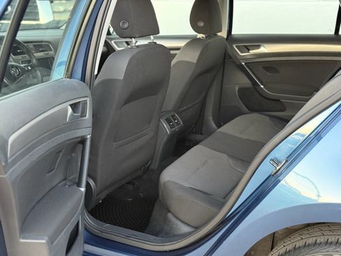 Used 2016 Volkswagen Golf SE image 13