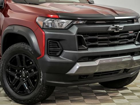 Used 2025 Chevrolet Colorado Trail Boss AWD/4WD image 2