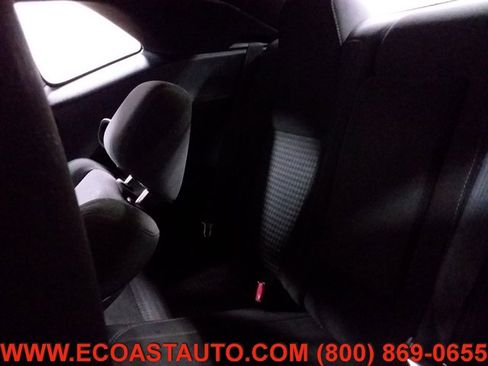 Used 2016 Dodge Challenger SXT image 12