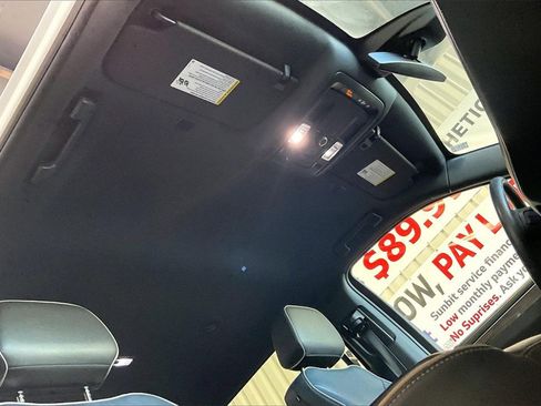 Used 2022 Chevrolet Suburban Premier image 14