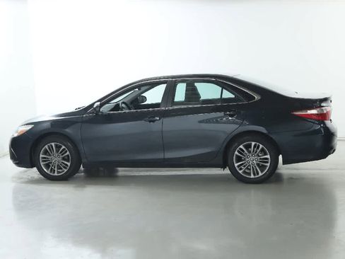 Used 2017 Toyota Camry SE image 35