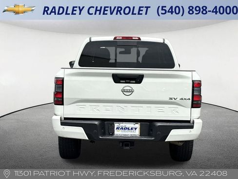 Used 2024 Nissan Frontier SV w/ SV Convenience Package image 4