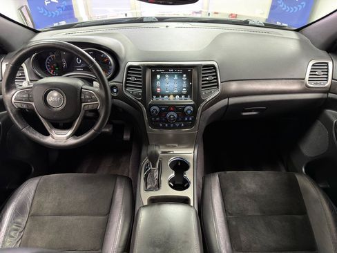 Used 2017 Jeep Grand Cherokee Altitude AWD/4WD image 29