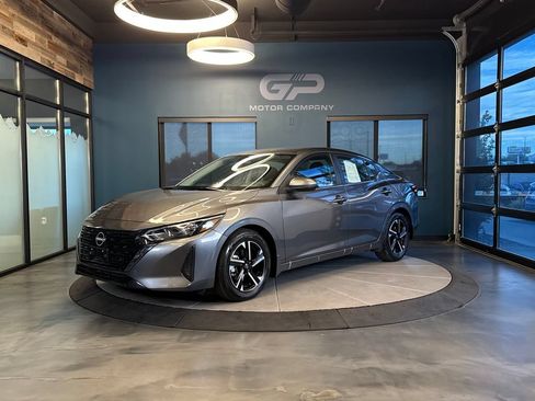 Used 2025 Nissan Sentra SV w/ All-Weather Package FWD image 7