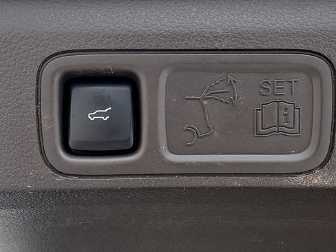 Certified 2024 Lincoln Navigator Reserve AWD/4WD image 29